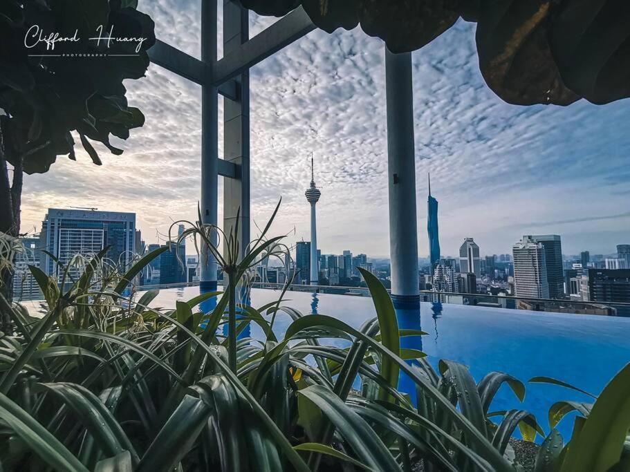 The Colony By Infinitum Best Pool View Klcc Trx Merdeka 118 Kl Tower Kuala Lumpur Exterior foto